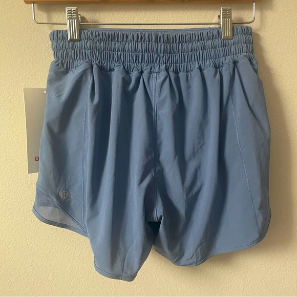 NWT Lululemon Hotty Hot High-Rise Lined Short 4" Oasis Blue Size 6 - Picture 2 of 7